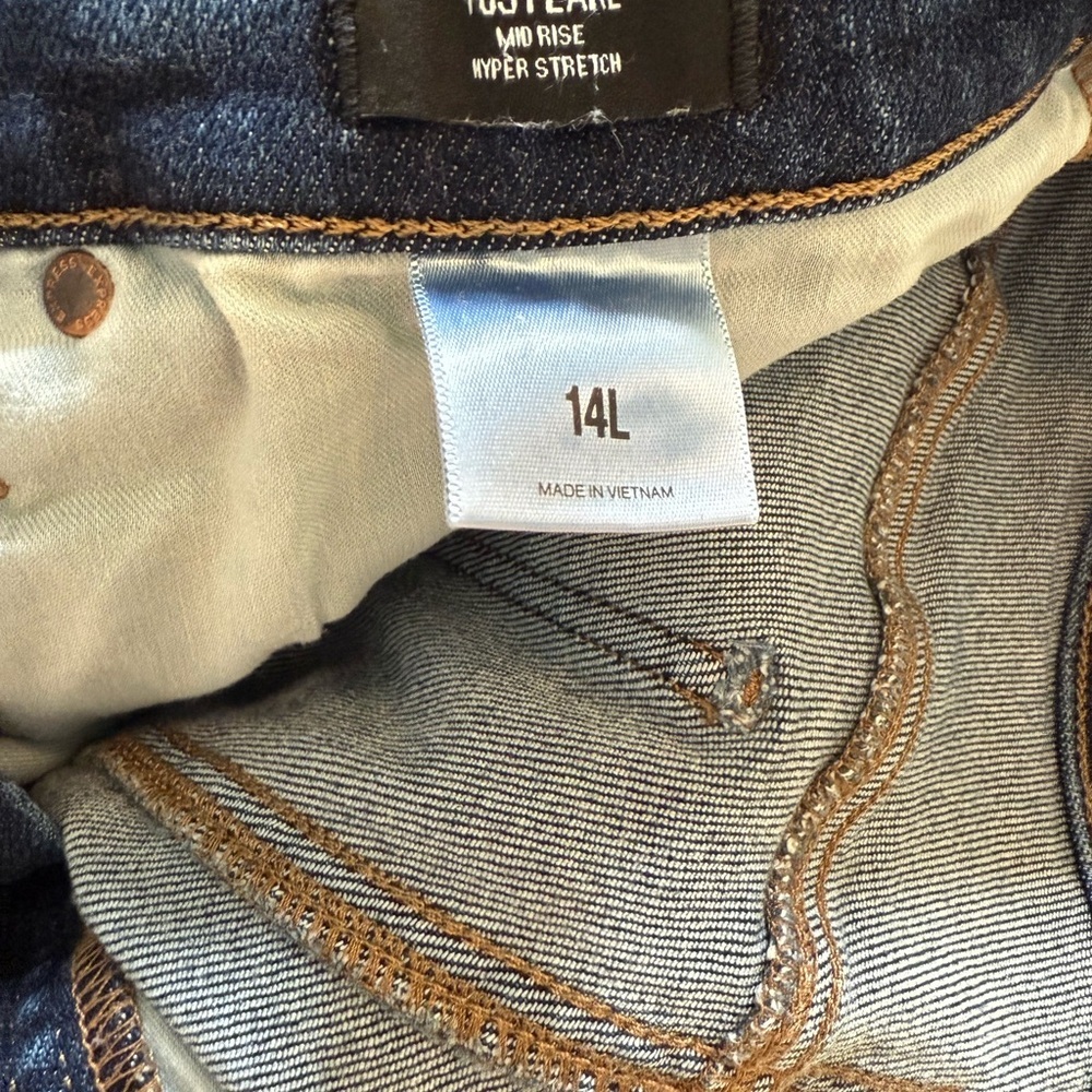 Express Women's Blue Jeans | Size 14L - Picture 3 of 4